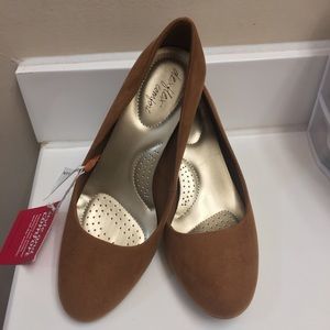 Tan 👠 deflex comfort heels